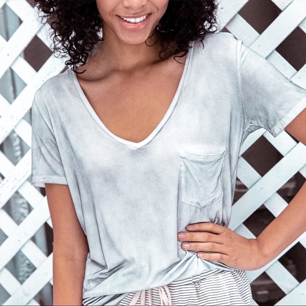 NEW! Light Gray V-Neck Basic Pocket Tee - Picture 1 of 7
